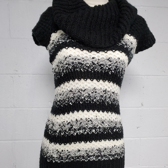 Knitt Sweaters dresses bundle size M - Picture 7 of 12